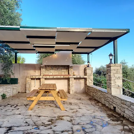 بيت للعطل Kaliva *