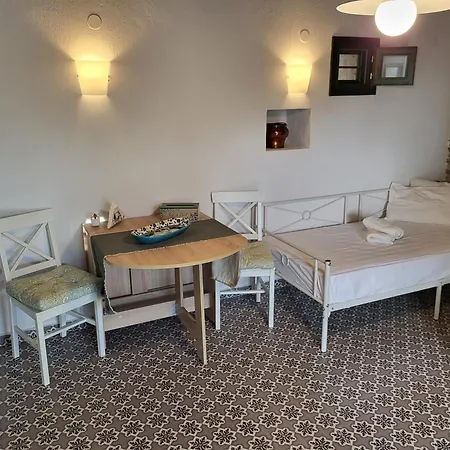Kaliva Tatil Evi Astris